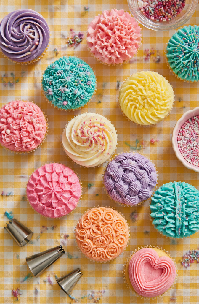 15 Different Piping Tips for Cakes, Cupcakes & Frosting 16 Various specialty piping tips displayed on a countertop.